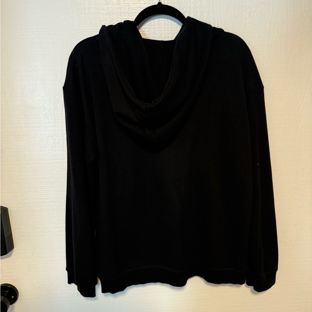 Gucci Black Hoodie with Logo Accent - Picture 3 of 4